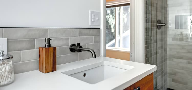 Evergreen Bath - Extra Image 1