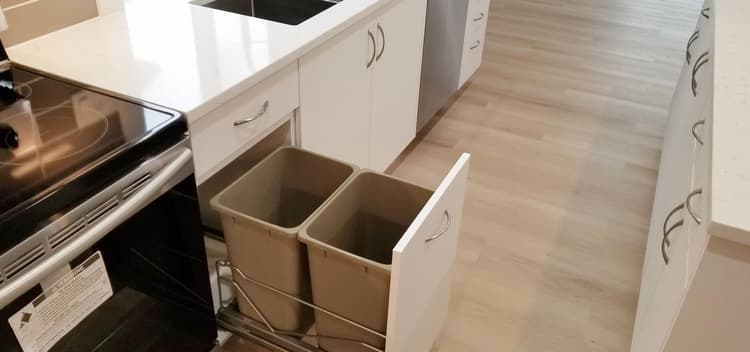 White Home - Extra Image 1